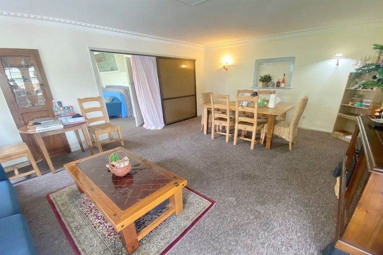 Photo of property in 10 Hampton Place, Burnside, Christchurch, 8053