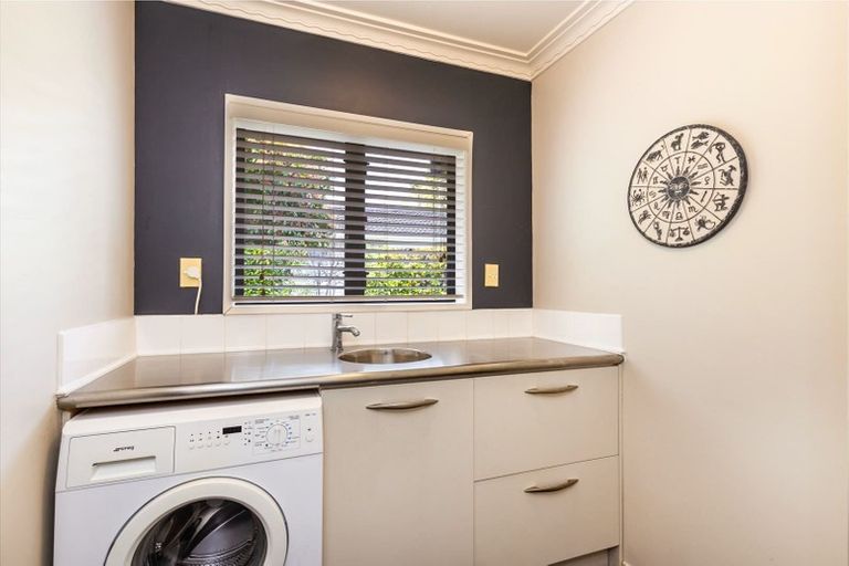 Photo of property in 15 Oregon Drive, Rainbow Point, Taupo, 3330