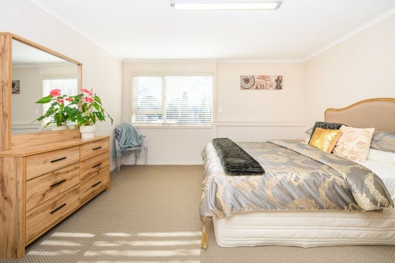 Photo of property in 14 Churchill Avenue, Hokowhitu, Palmerston North, 4410