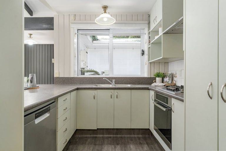 Photo of property in 89 Oakhampton Street, Hornby, Christchurch, 8042