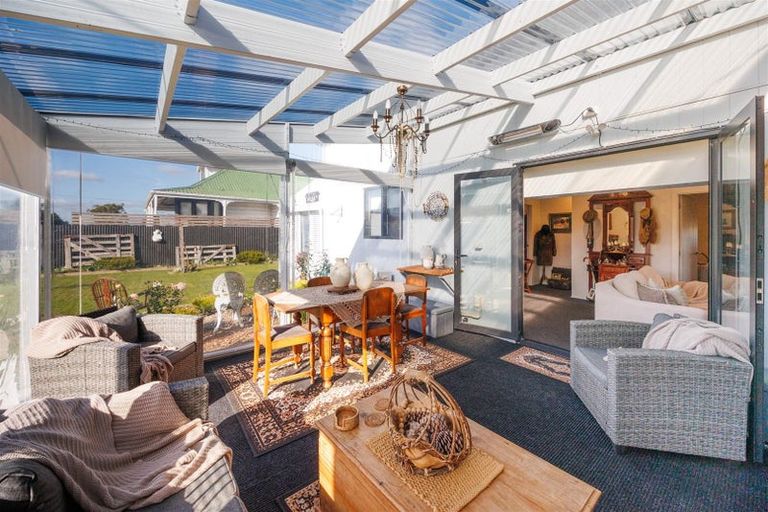 Photo of property in 20 Ngareta Street, Marton, 4710