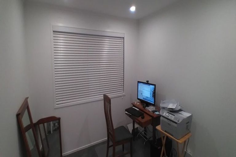 Photo of property in 662 Beach Road, Browns Bay, Auckland, 0630