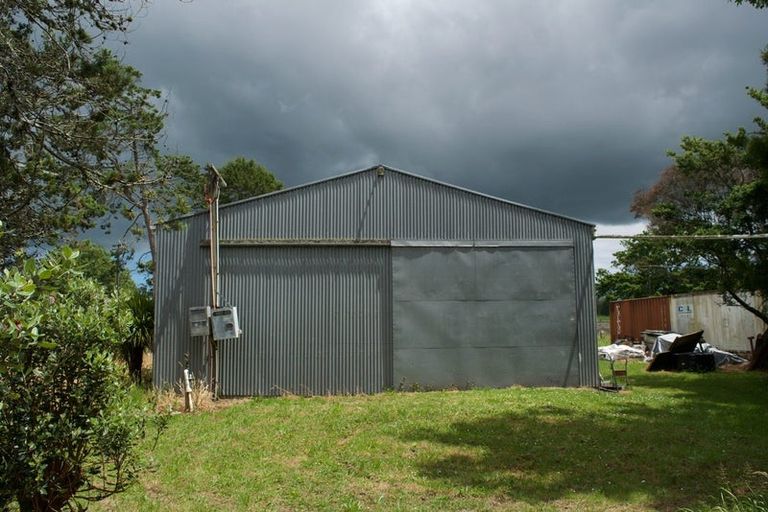 Photo of property in 9b Trotting Course Drive, Kumeu, 0891