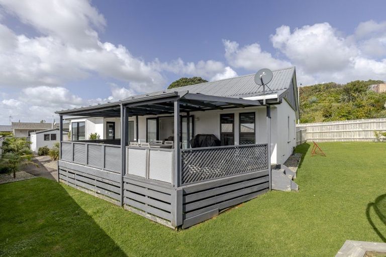 Photo of property in 105 Parklands Avenue, Bell Block, New Plymouth, 4312