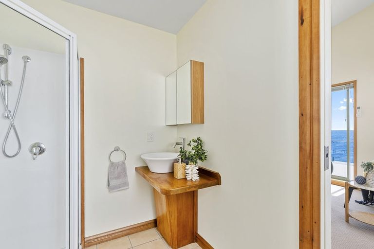 Photo of property in 10 Ocean Parade, Pukerua Bay, 5026