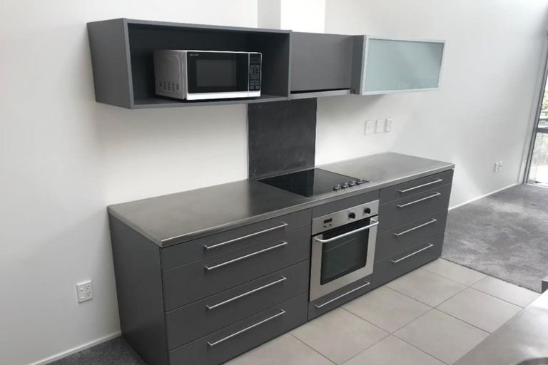 Photo of property in 17/2 Onslow Road, Khandallah, Wellington, 6035