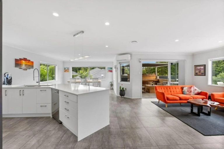 Photo of property in 12 Catherin Servant Close, Maunu, Whangarei, 0110