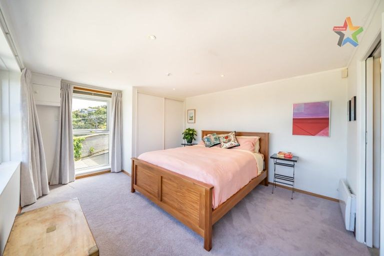 Photo of property in 46 Maungaraki Road, Korokoro, Lower Hutt, 5012