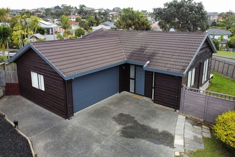Photo of property in 22 Matisse Drive, West Harbour, Auckland, 0618