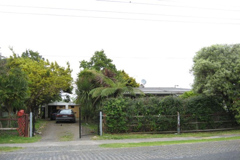 Photo of property in 1 Station Road, Takanini, 2112
