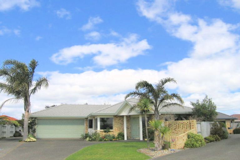 Photo of property in 13 Rosberg Place, Mount Maunganui, 3116