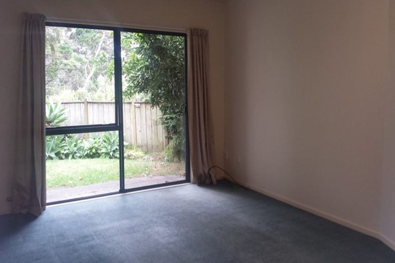 Photo of property in 11 Monkton Close, Greenhithe, Auckland, 0632