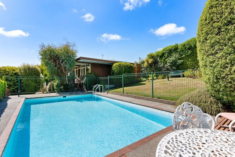Photo of property in 4 Michael Avenue, Mount Pleasant, Christchurch, 8081