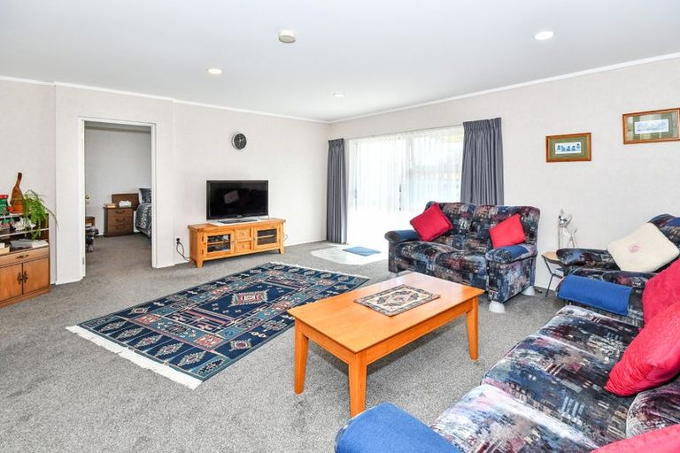 Photo of property in 33 Sheriff Place, Randwick Park, Auckland, 2105