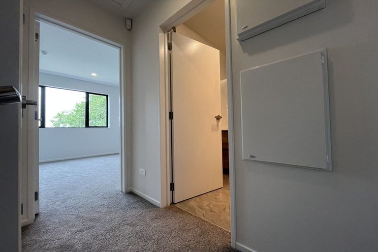 Photo of property in 2/35 Crawford Avenue, Mangere Bridge, Auckland, 2022