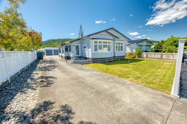 Photo of property in 37 Marlborough Street, Greymouth, 7805
