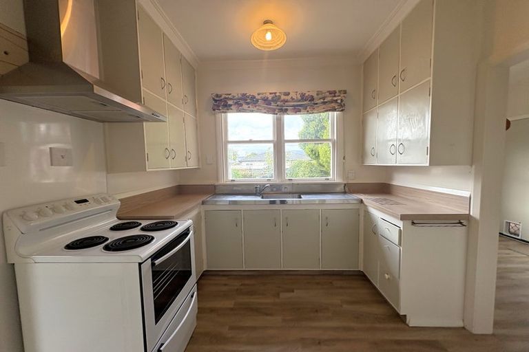 Photo of property in 70 Pine Avenue, Ebdentown, Upper Hutt, 5018