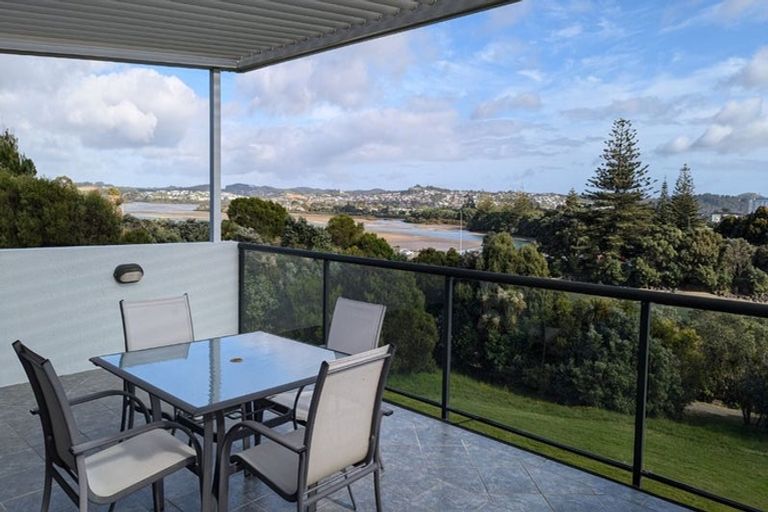 Photo of property in 3/42 Amorino Drive, Red Beach, 0932