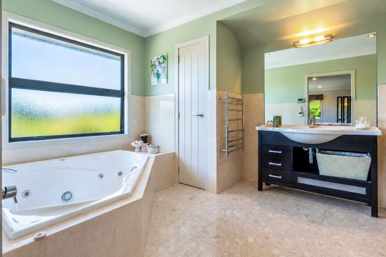 Photo of property in 49 Athfield Drive, Bethlehem, Tauranga, 3110