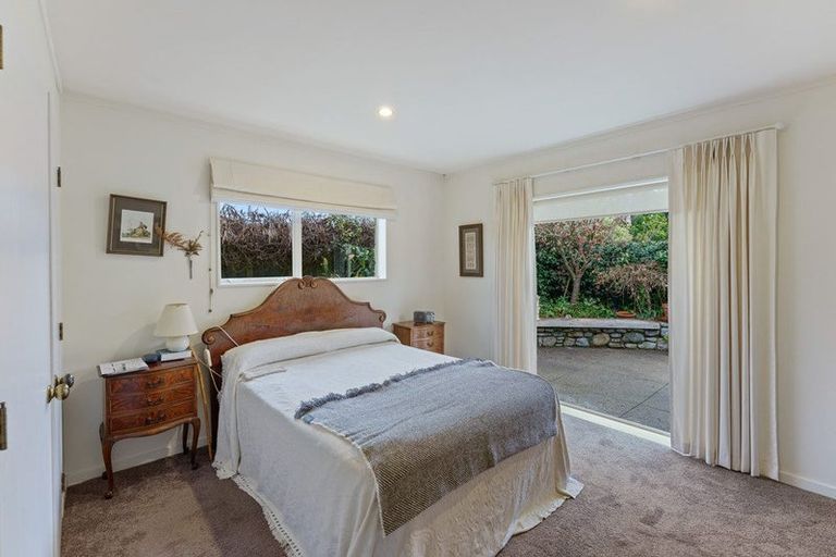 Photo of property in 31 Rosebank Grove, Waikanae, 5036