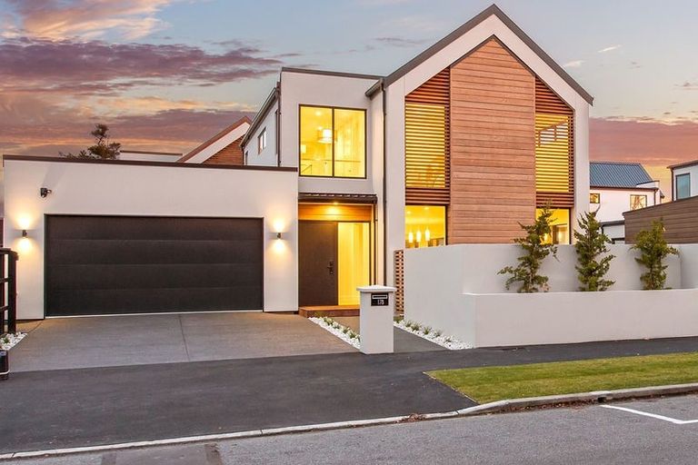 Photo of property in 17b Kirkwood Avenue, Upper Riccarton, Christchurch, 8041