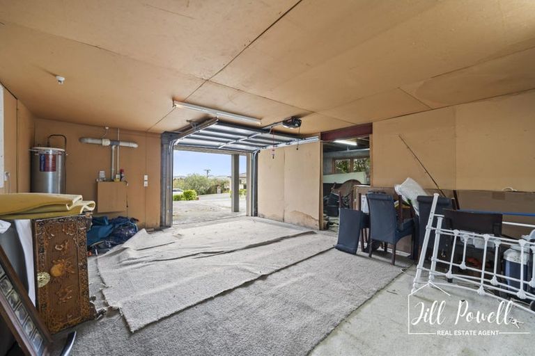 Photo of property in 2 Bickerstaffe Road, Maungaturoto, 0520