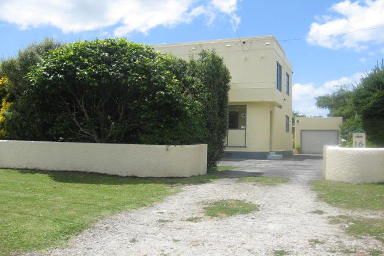Photo of property in 16 Field Street, Aramoho, Whanganui, 4500