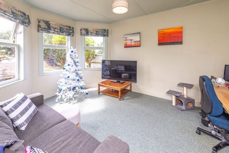 Photo of property in 22 Cambridge Street, Gonville, Whanganui, 4501