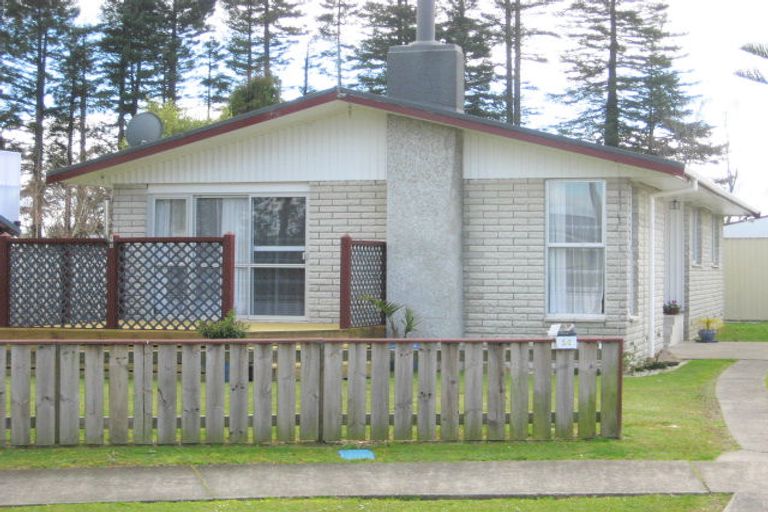 Photo of property in 26 Matipo Place, Edgecumbe, 3120