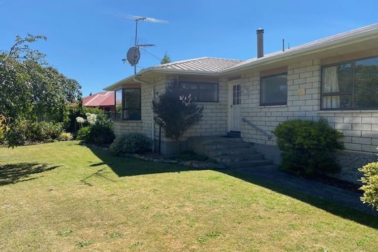 Photo of property in 6 Bankview Place, Amberley, 7410