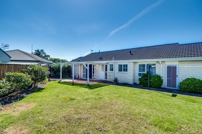 Photo of property in 4a Spriggs Crescent, Greenmeadows, Napier, 4112