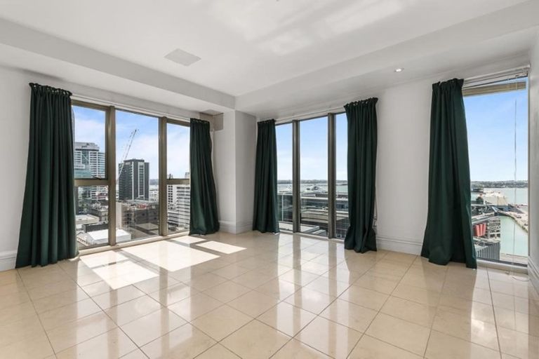 Photo of property in Tower Hill Apartments, 15f/1 Emily Place, Auckland Central, Auckland, 1010