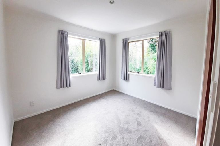 Photo of property in 1/226 Forrest Hill Road, Forrest Hill, Auckland, 0620