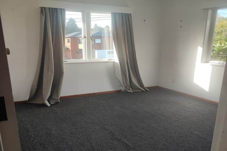 Photo of property in 37 Shoreham Street, Avondale, Auckland, 0600