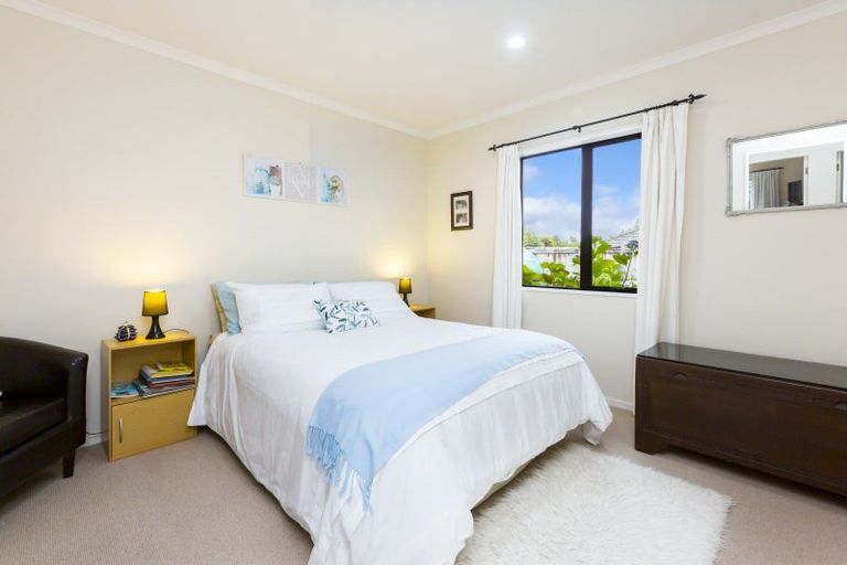 Photo of property in 15 Ormrod Grove, Riverstone Terraces, Upper Hutt, 5018