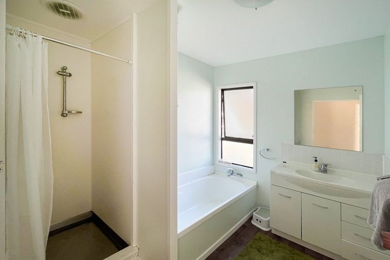 Photo of property in 690a Beach Road, Browns Bay, Auckland, 0630