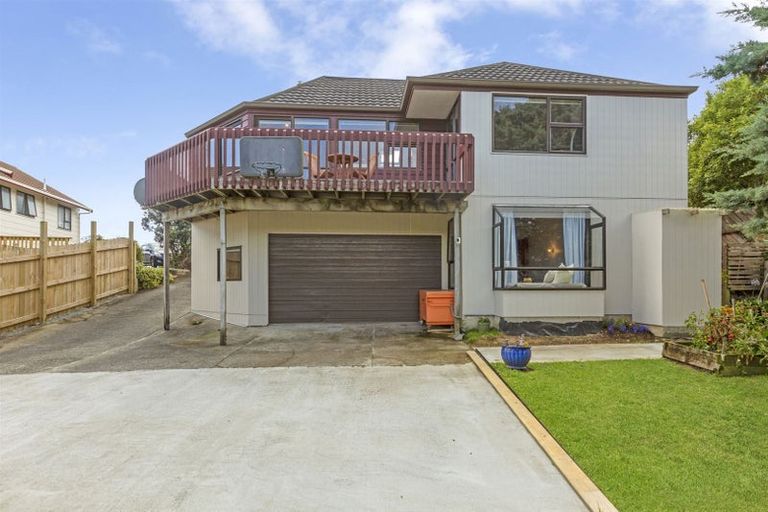 Photo of property in 5 The Haven, Whitby, Porirua, 5024