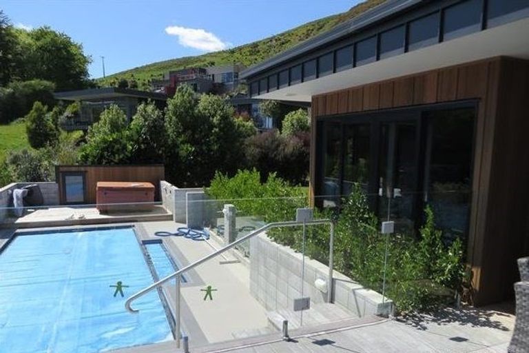 Photo of property in 4 Haven Grove, Naenae, Lower Hutt, 5011