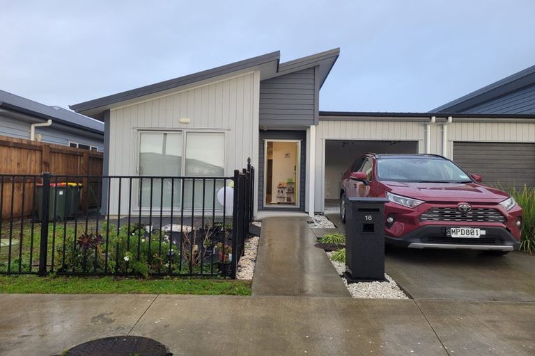 Photo of property in 16 Kutukutu Street, Takanini, 2112