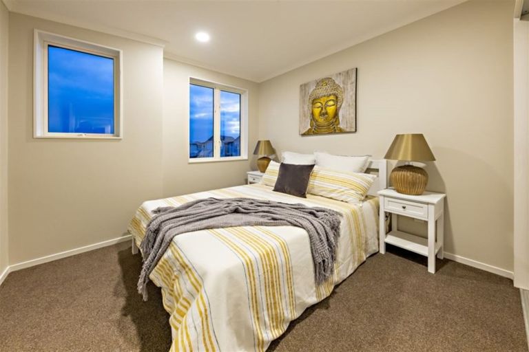 Photo of property in 8 Warbler Crescent, Papakura, 2110