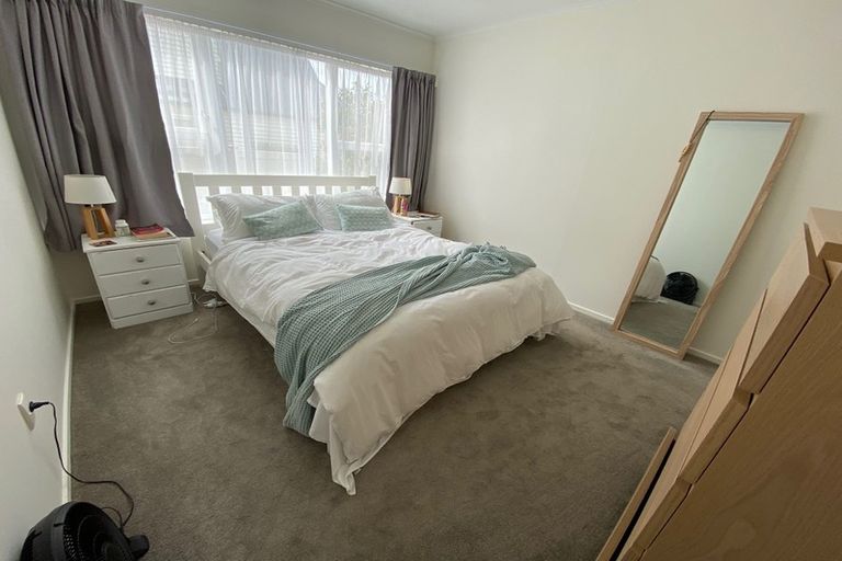 Photo of property in 2/221 Hurstmere Road, Takapuna, Auckland, 0622