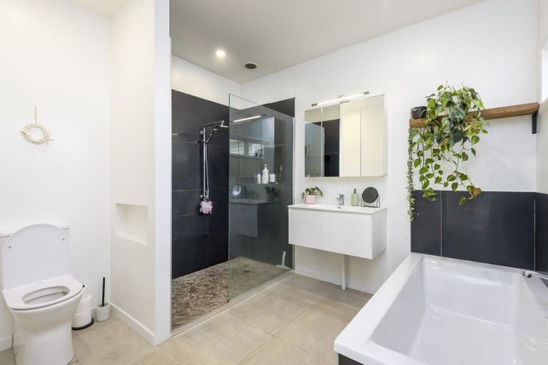 Photo of property in 340 Peachgrove Road, Fairfield, Hamilton, 3214