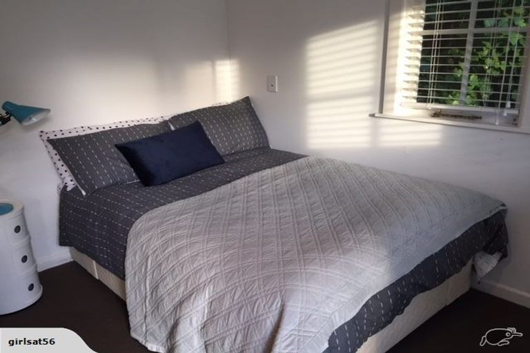 Photo of property in 56 Glen Road, Kelburn, Wellington, 6012