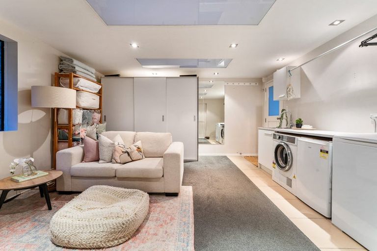 Photo of property in 1a Agathis Avenue, Mairangi Bay, Auckland, 0630
