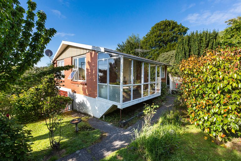 Photo of property in 42 Glenpark Avenue, Mornington, Dunedin, 9011