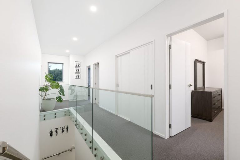 Photo of property in 41 Sunshine Boulevard, Sunnyvale, Auckland, 0612