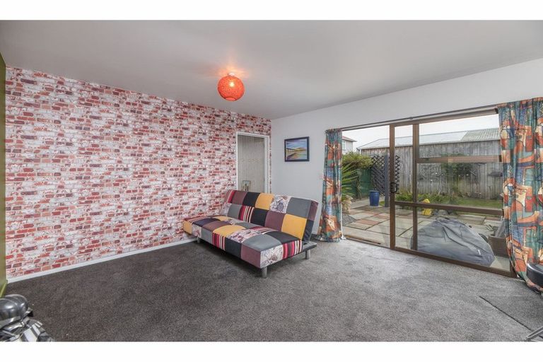 Photo of property in 51a Shackleton Street, New Brighton, Christchurch, 8061