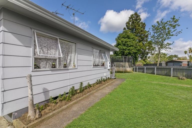 Photo of property in 4 Chantal Place, Red Hill, Papakura, 2110