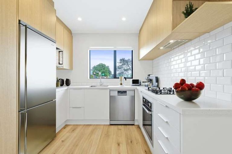 Photo of property in 22 Kawe Marie Lane, Takanini, 2112