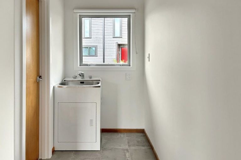 Photo of property in 1/5 Aubrey Crescent, Rainbow Point, Taupo, 3330